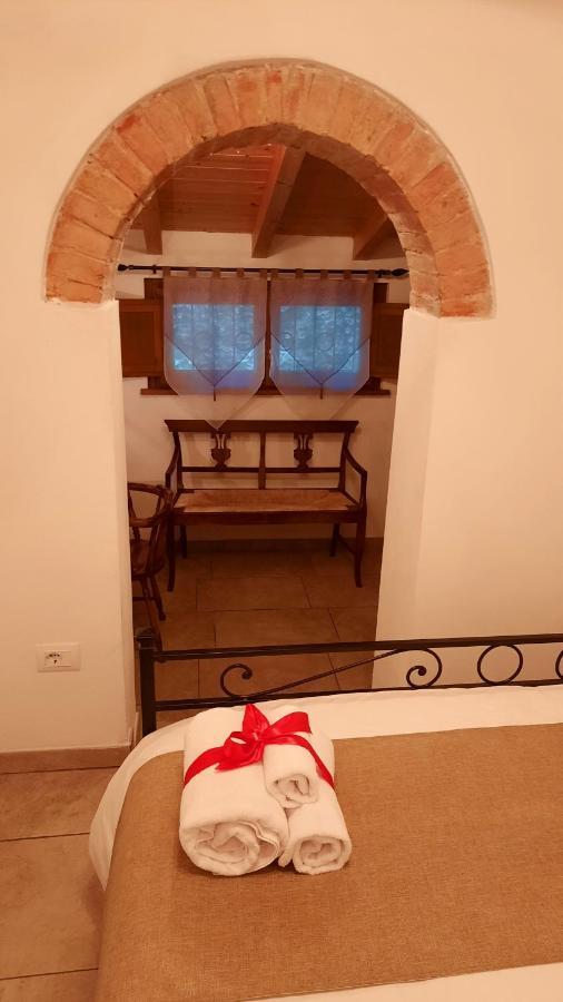 Il Casale Di Lucullo Villa Lucignano Luaran gambar