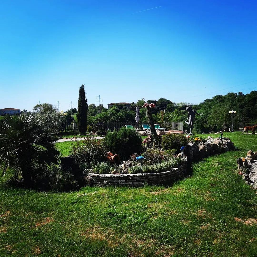 Il Casale Di Lucullo Villa Lucignano Luaran gambar